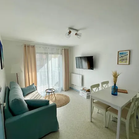 250m Mer, 2 Velos Avec Casques, Entierement Renove En 2025 דירה *