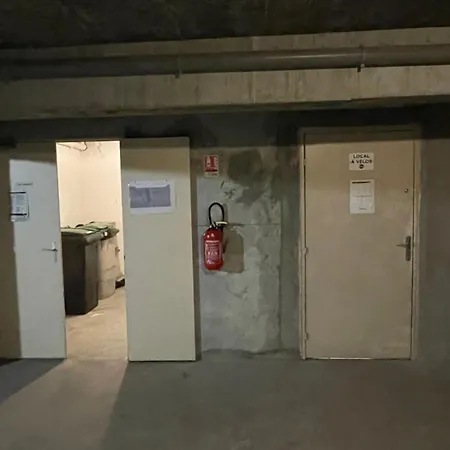 250m Mer, 2 Velos Avec Casques, Entierement Renove En 2025