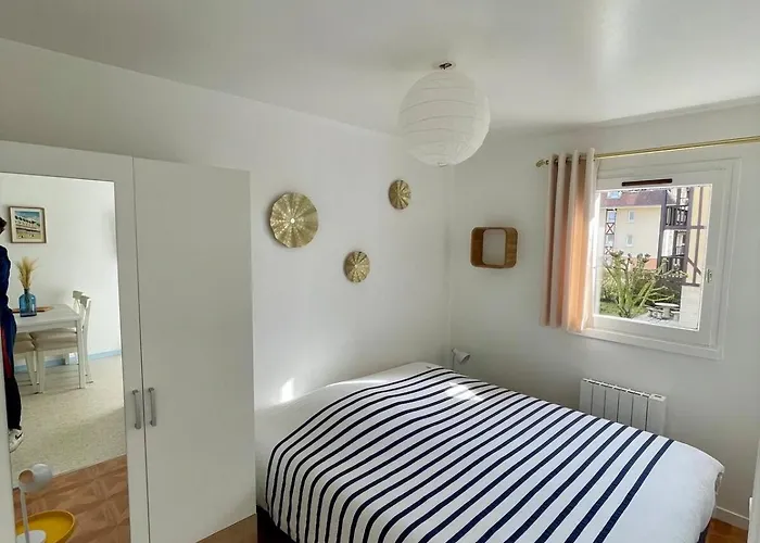 250m Mer, 2 Velos Avec Casques, Entierement Renove En 2025 Cabourg